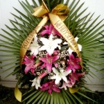 Wieniec pogrzebowy-lilie białoróżowe.Cena od 100 zł